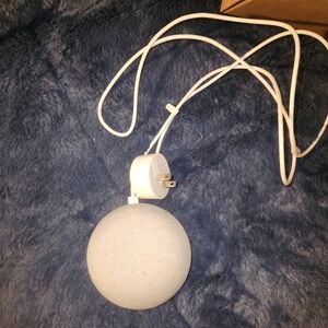 Google Smart Speaker in White